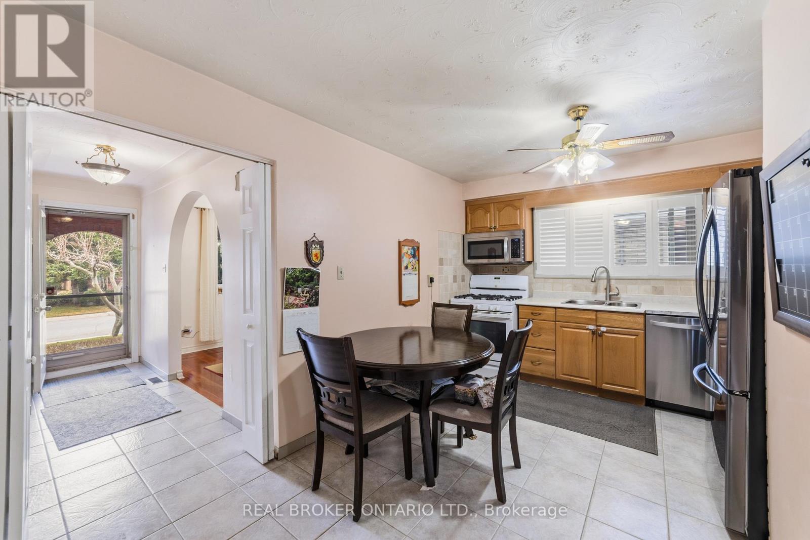 122 Green Cedar Drive, Hamilton, Ontario  L9C 6W6 - Photo 7 - X13003916