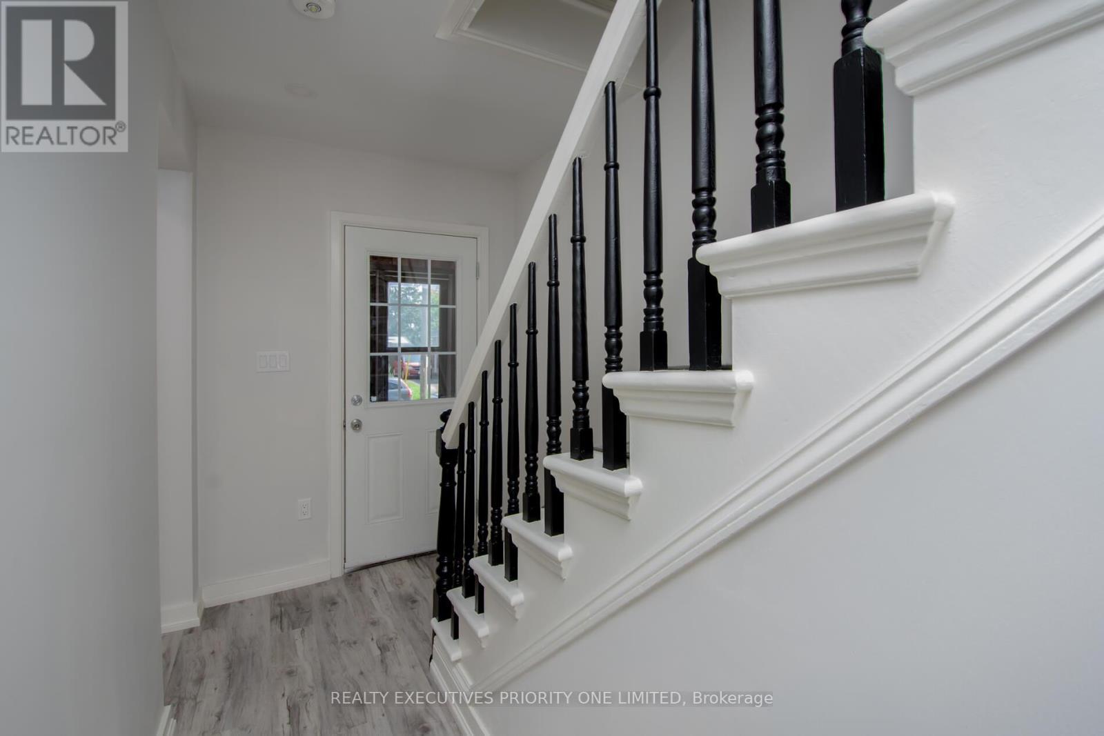 152 Main Street W, Shelburne, Ontario  L0N 1S3 - Photo 2 - X13003990