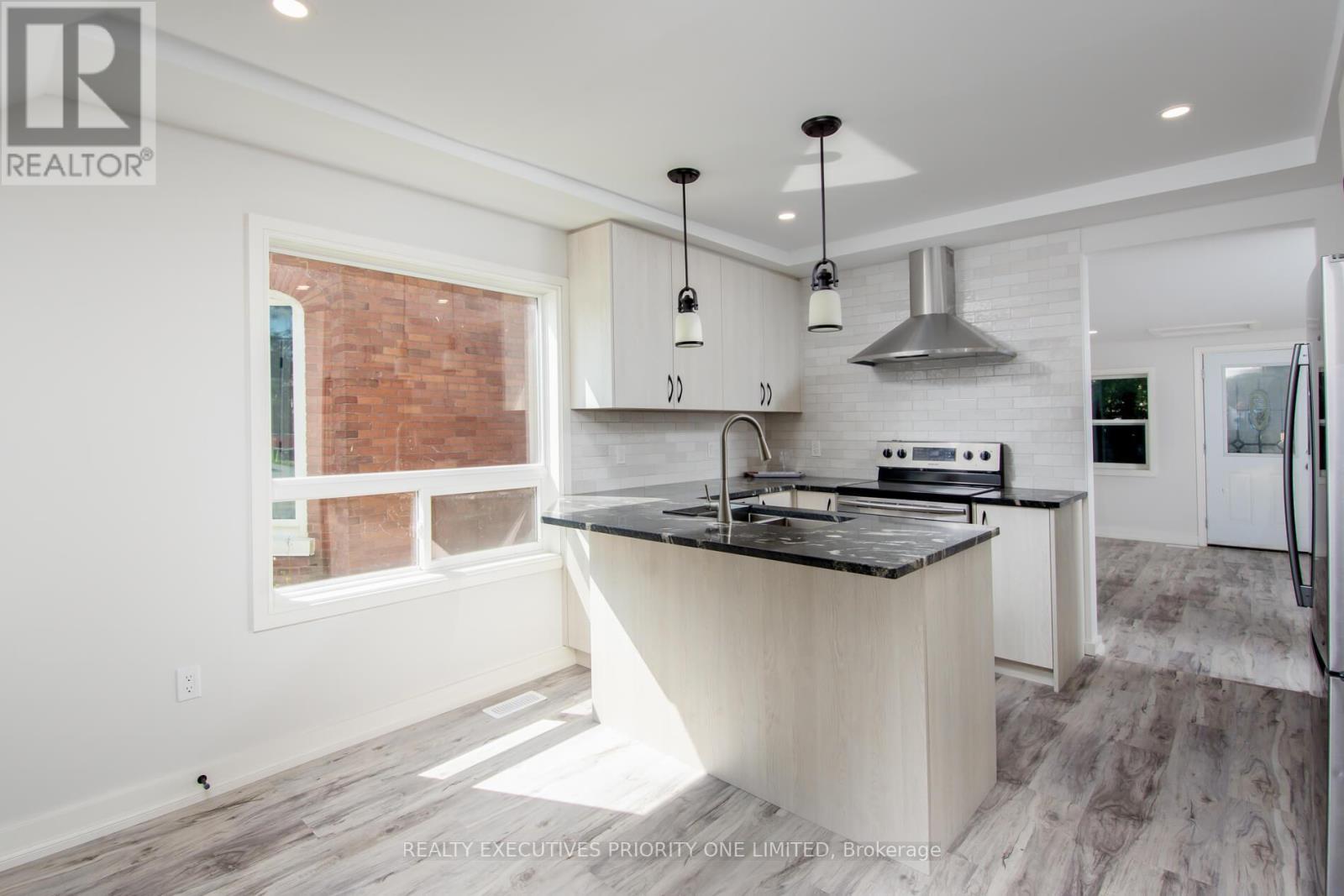 152 Main Street W, Shelburne, Ontario  L0N 1S3 - Photo 3 - X13003990