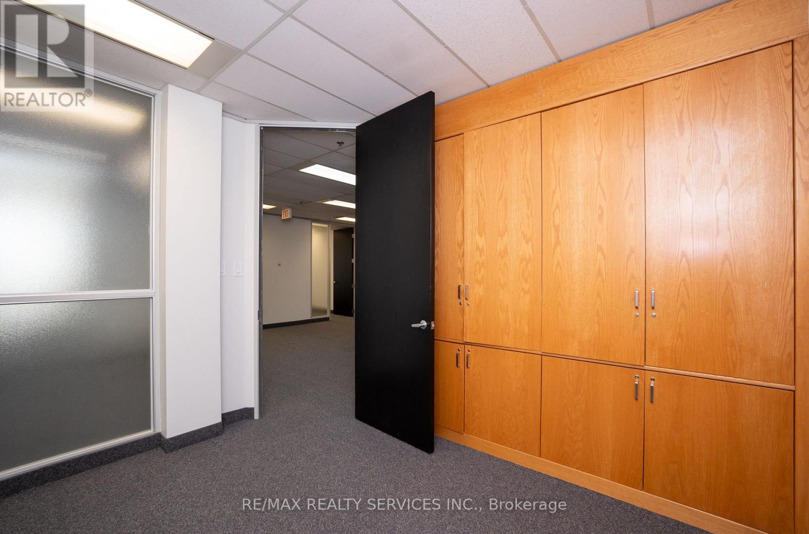 303 - 989 Derry Road, Mississauga, Ontario  L5T 2J8 - Photo 14 - W12996420