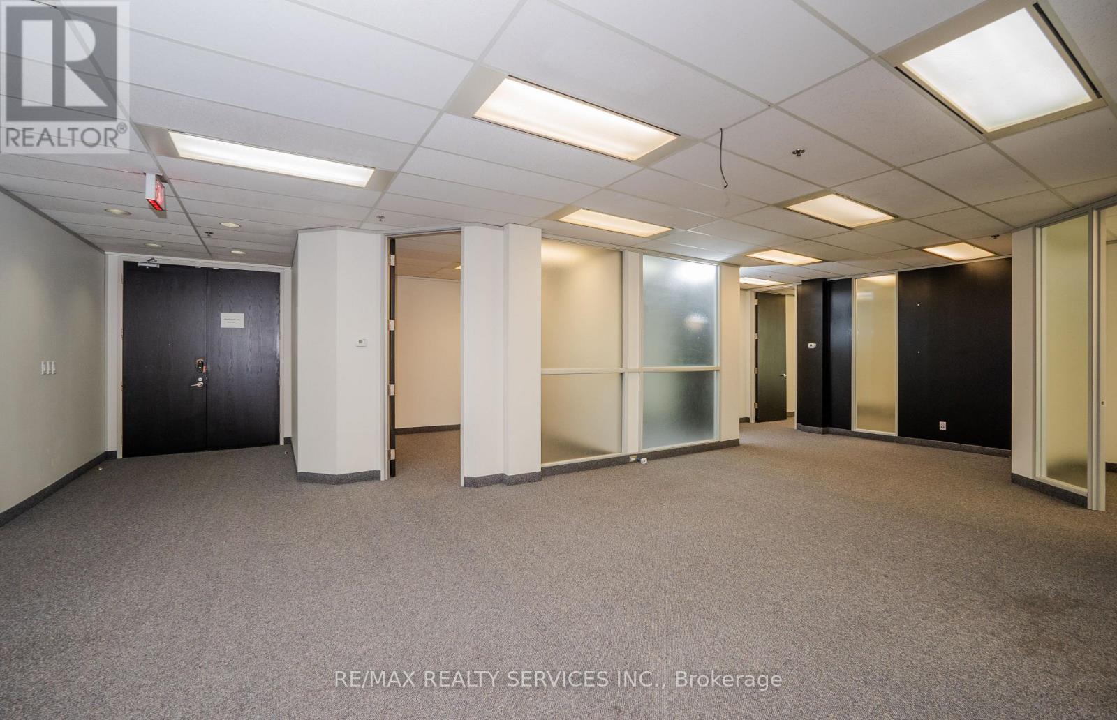 303 - 989 Derry Road, Mississauga, Ontario  L5T 2J8 - Photo 18 - W12996420