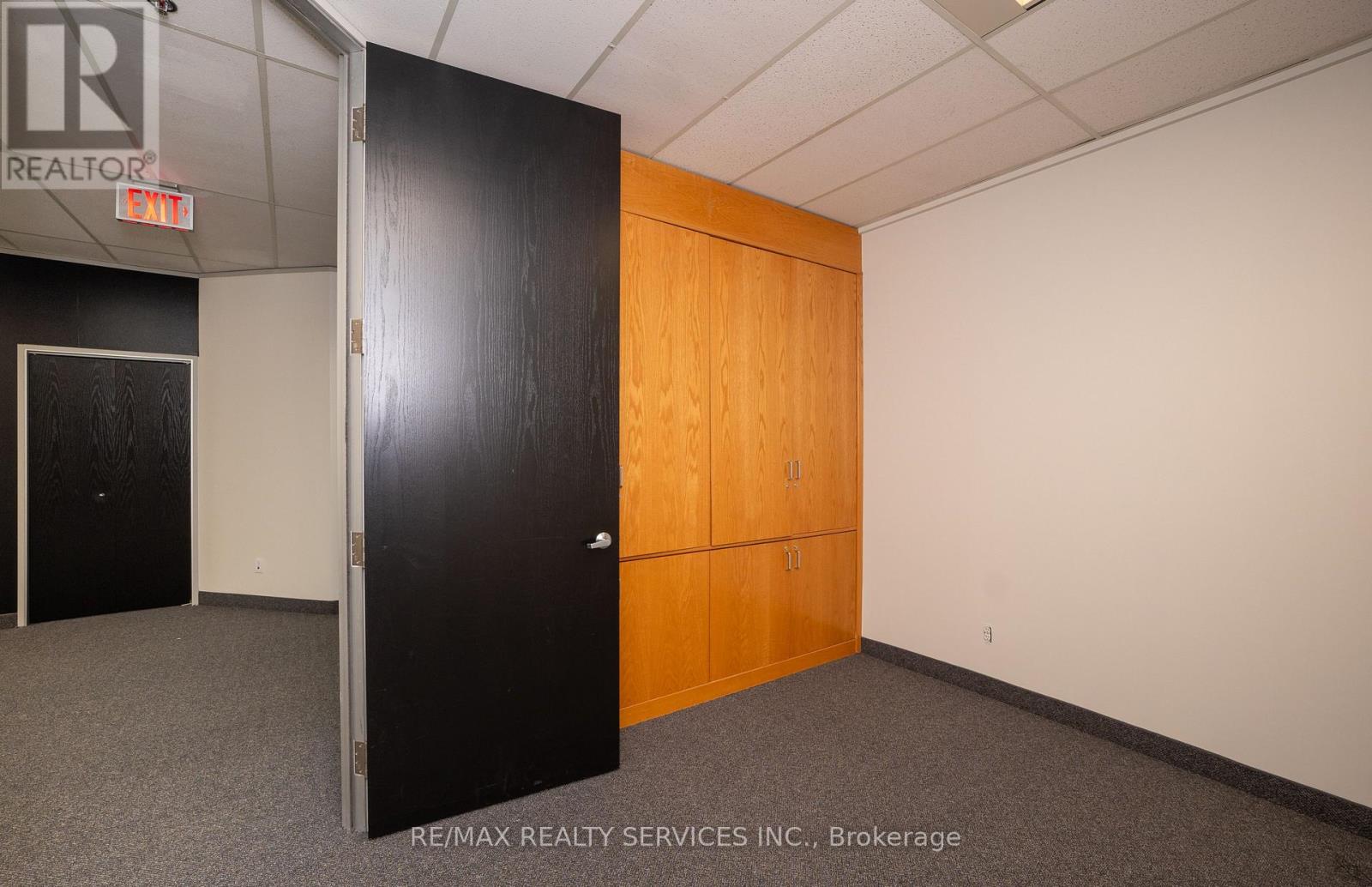 303 - 989 Derry Road, Mississauga, Ontario  L5T 2J8 - Photo 15 - W12996420