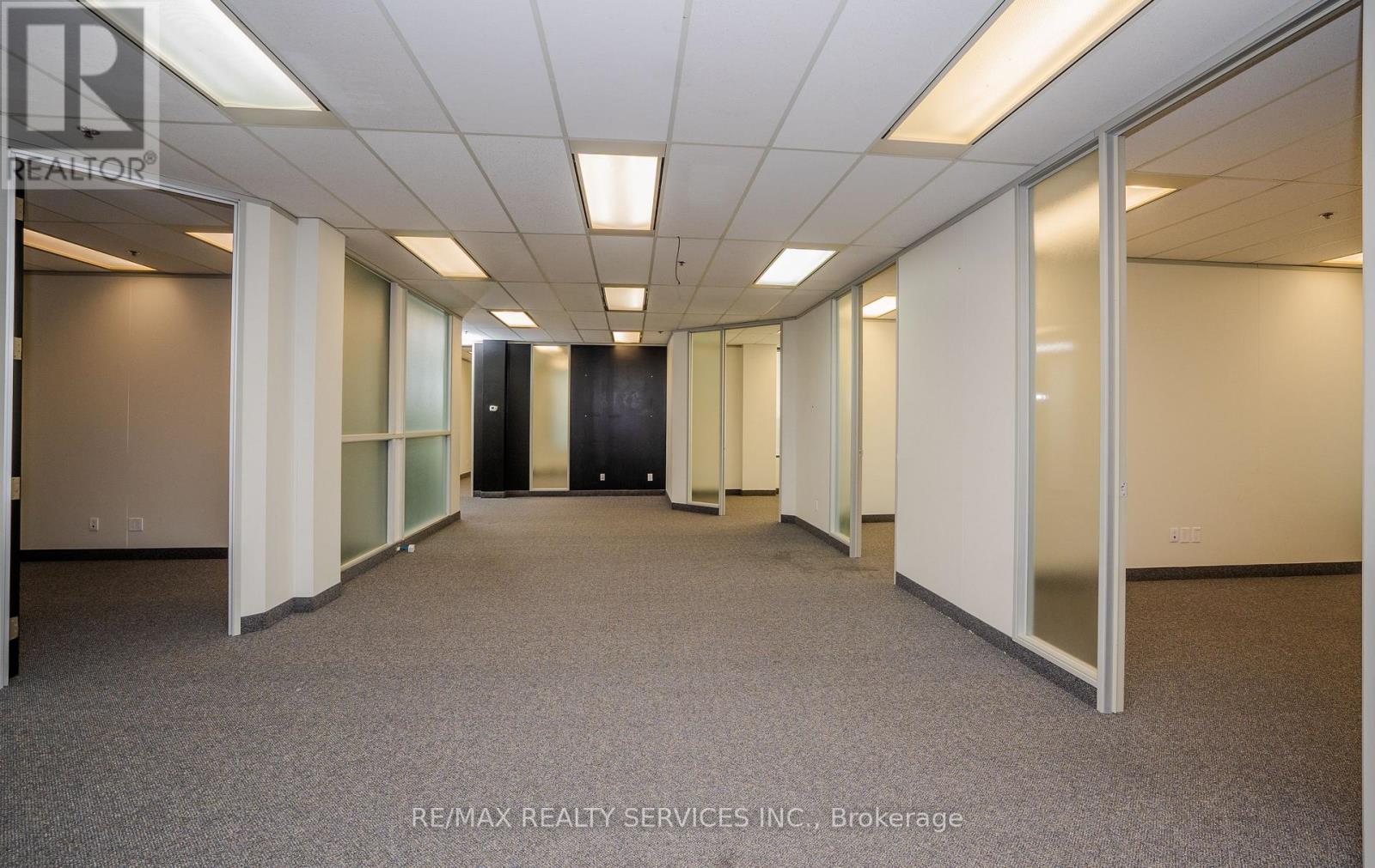 303 - 989 Derry Road, Mississauga, Ontario  L5T 2J8 - Photo 19 - W12996420