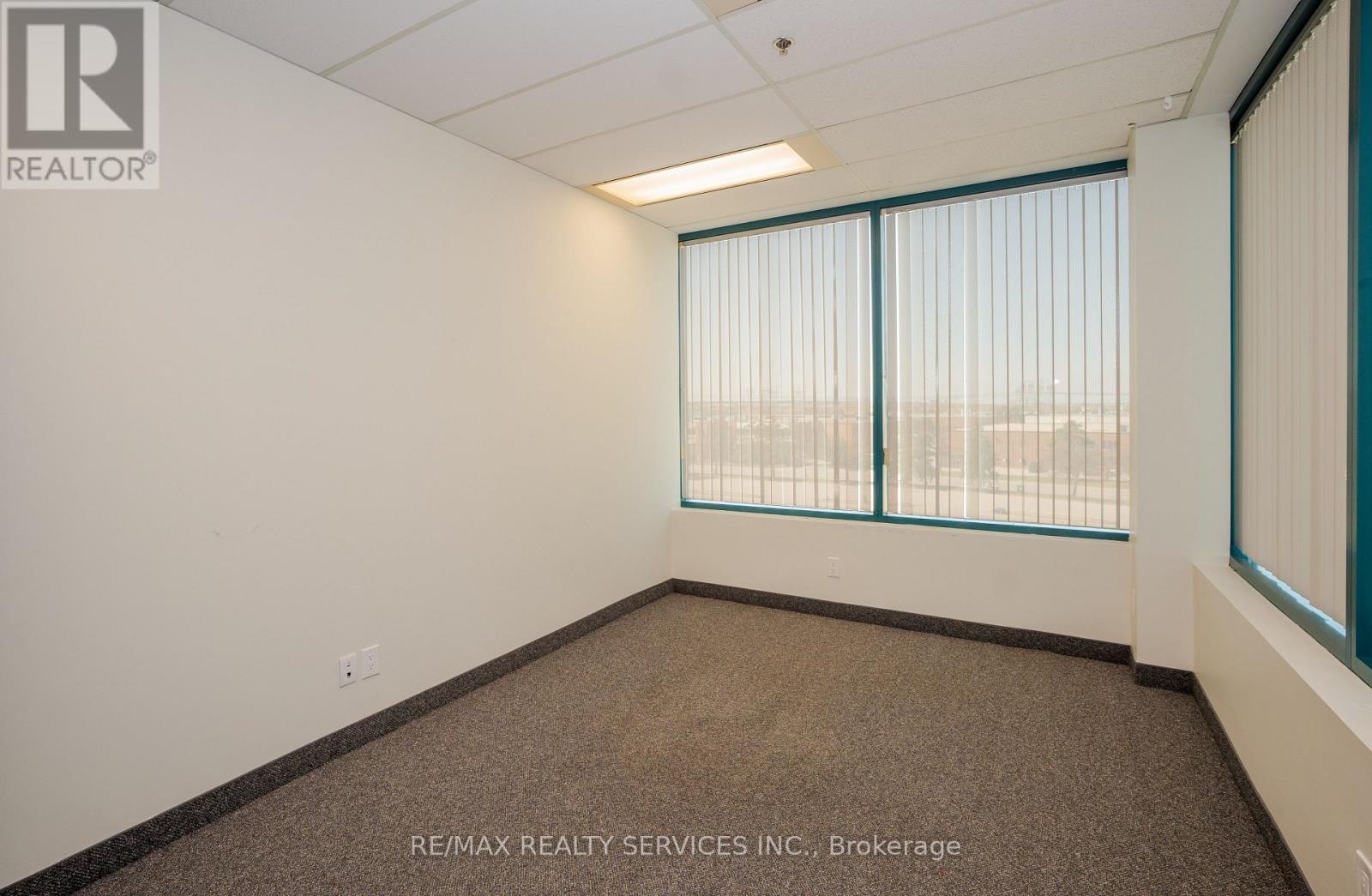 303 - 989 Derry Road, Mississauga, Ontario  L5T 2J8 - Photo 27 - W12996420