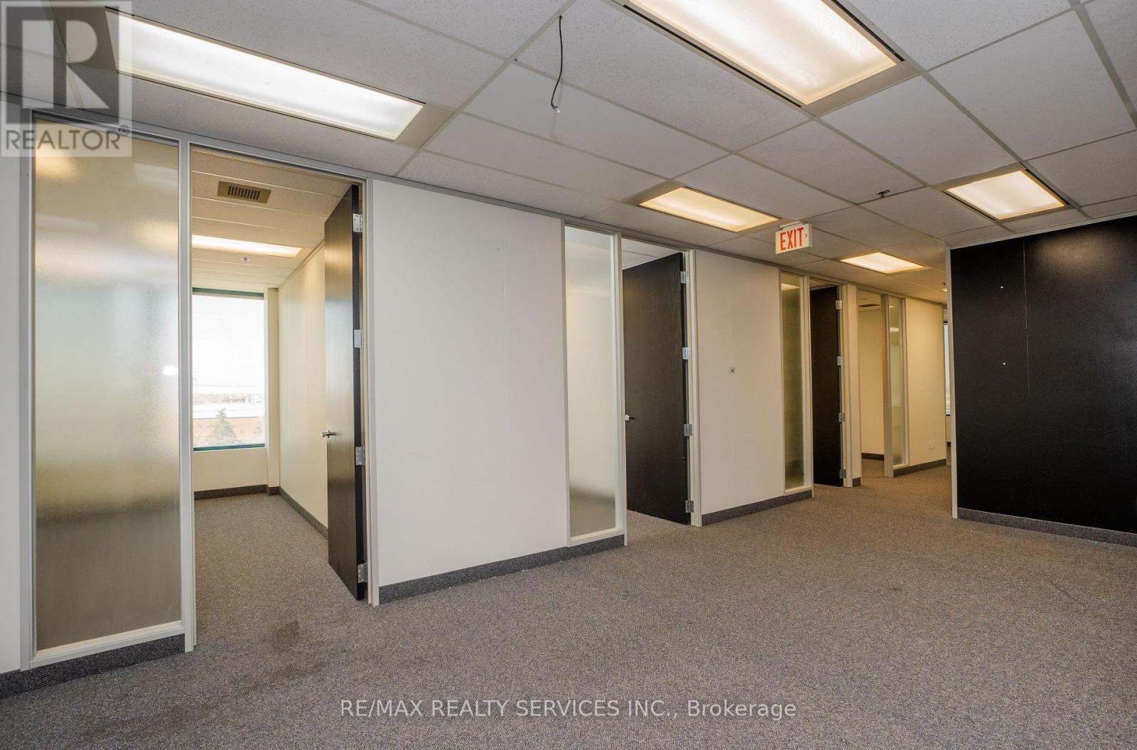 303 - 989 Derry Road, Mississauga, Ontario  L5T 2J8 - Photo 22 - W12996420