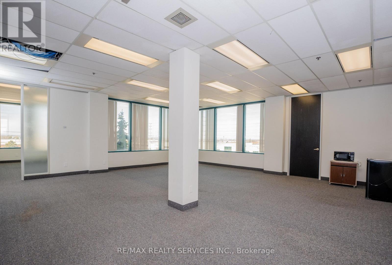 303 - 989 Derry Road, Mississauga, Ontario  L5T 2J8 - Photo 34 - W12996420