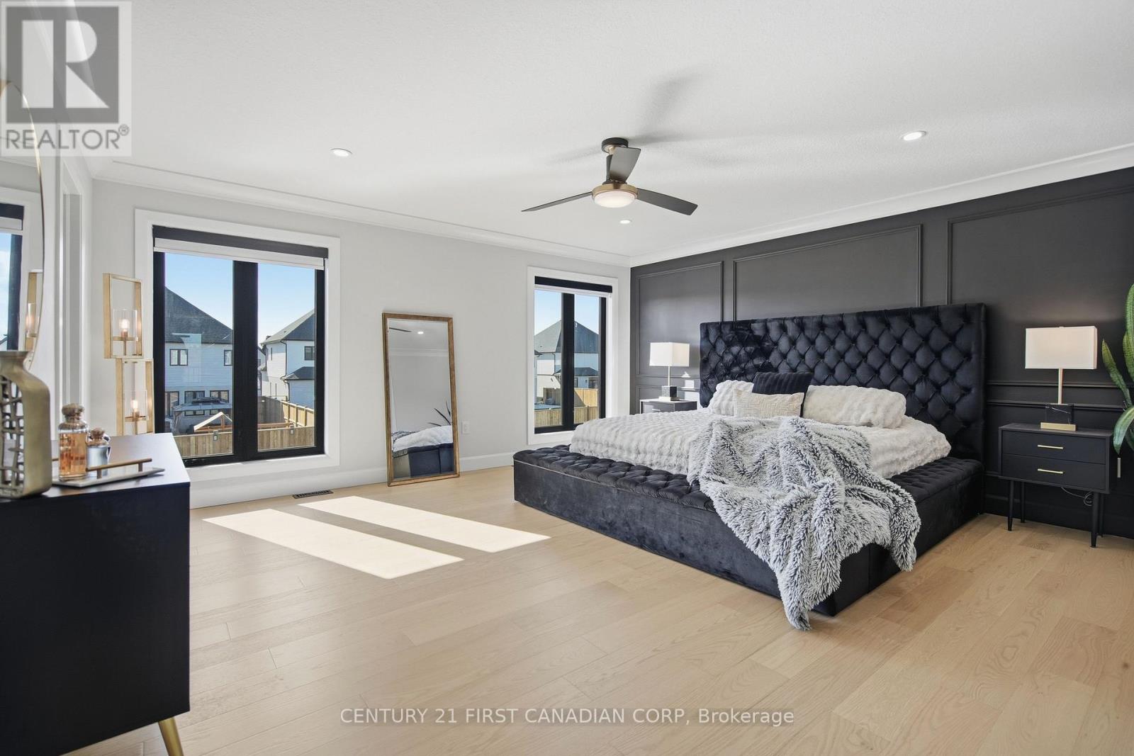 For Sale: 7129 SILVER CREEK CIRCLE, London South (South V), ON | 4 Bed, 3 Bath House for $295,000. See 26 photos!