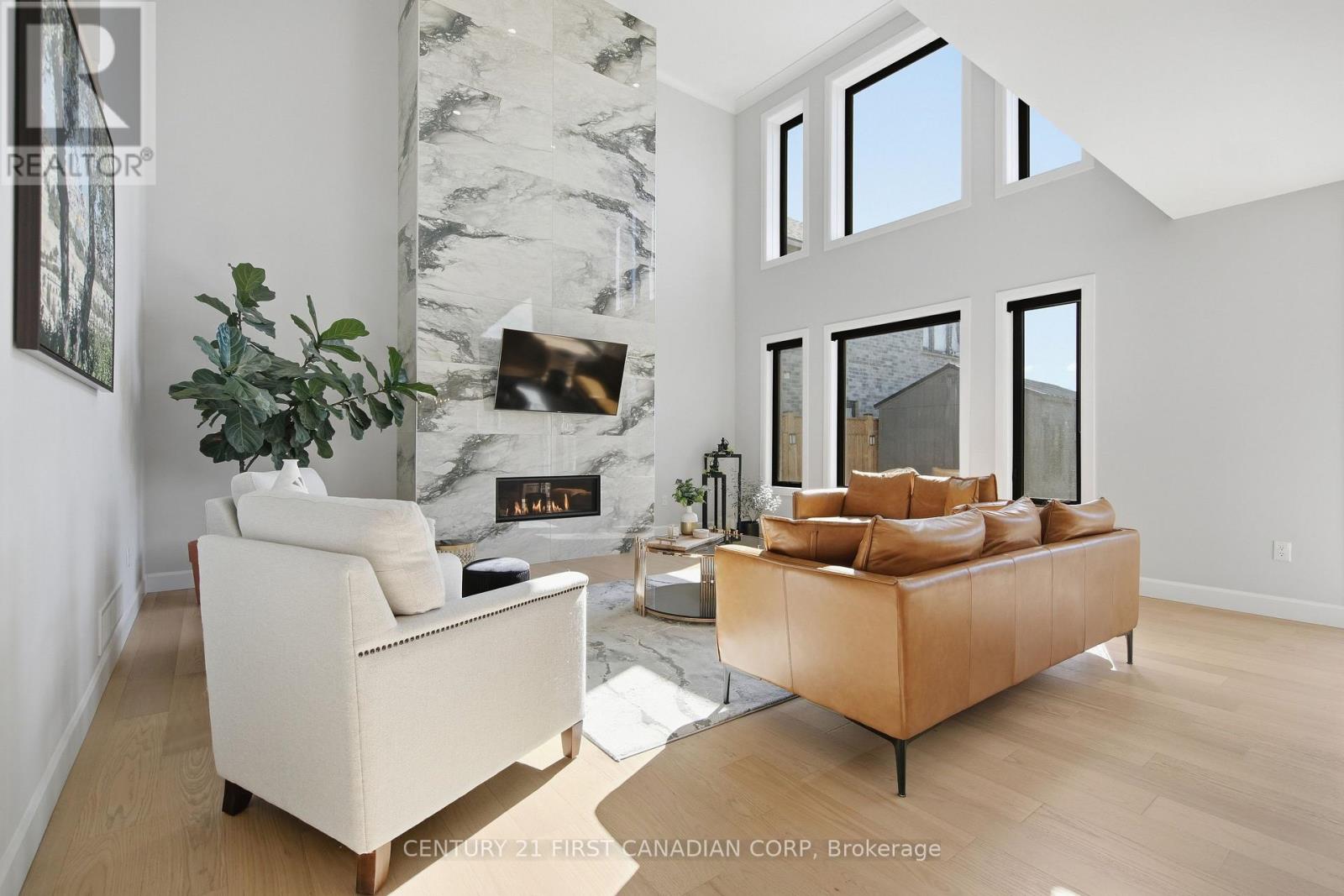 For Sale: 7129 SILVER CREEK CIRCLE, London South (South V), ON | 4 Bed, 3 Bath House for $295,000. See 26 photos!