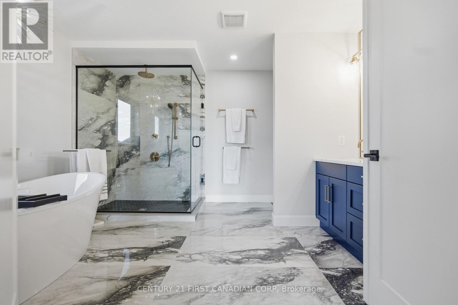 For Sale: 7129 SILVER CREEK CIRCLE, London South (South V), ON | 4 Bed, 3 Bath House for $295,000. See 26 photos!