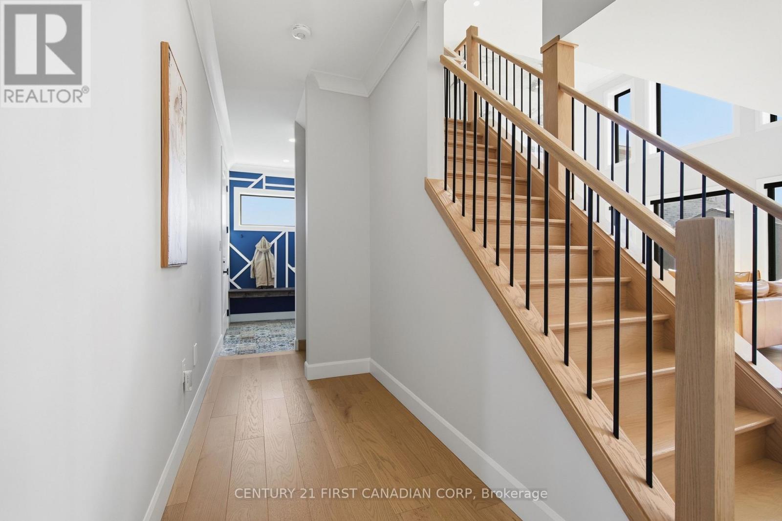 For Sale: 7129 SILVER CREEK CIRCLE, London South (South V), ON | 4 Bed, 3 Bath House for $295,000. See 26 photos!