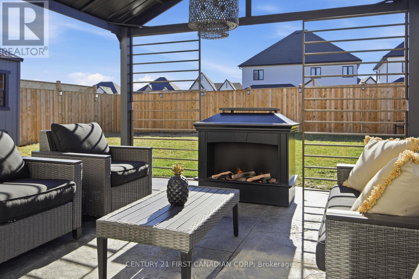 For Sale: 7129 SILVER CREEK CIRCLE, London South (South V), ON | 4 Bed, 3 Bath House for $295,000. See 26 photos!