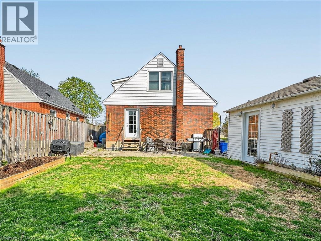 342 East 17th Street, Hamilton, Ontario  L9A 4M8 - Photo 3 - 40821275