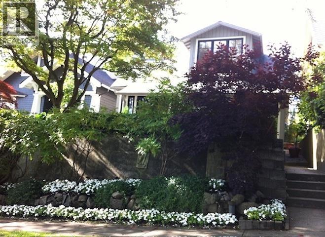 Listing Picture 34 of 37 : 3814 W 11 AVENUE, Vancouver / 溫哥華 - 魯藝地產 Yvonne Lu Group - MLS Medallion Club Member