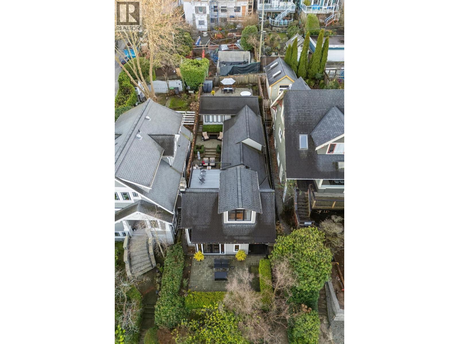 Listing Picture 36 of 37 : 3814 W 11 AVENUE, Vancouver / 溫哥華 - 魯藝地產 Yvonne Lu Group - MLS Medallion Club Member