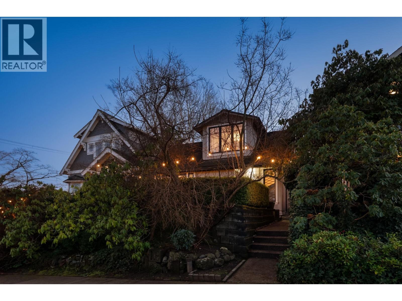 Listing Picture 33 of 37 : 3814 W 11 AVENUE, Vancouver / 溫哥華 - 魯藝地產 Yvonne Lu Group - MLS Medallion Club Member