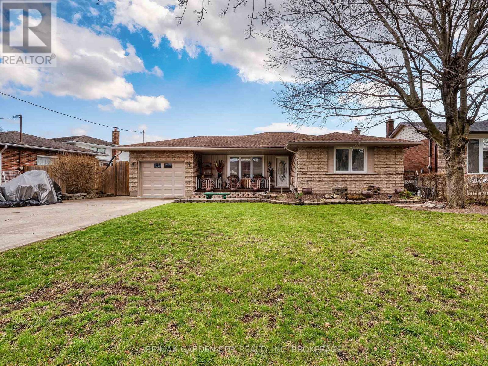 30 GLENVIEW AVENUE, St. Catharines, Ontario