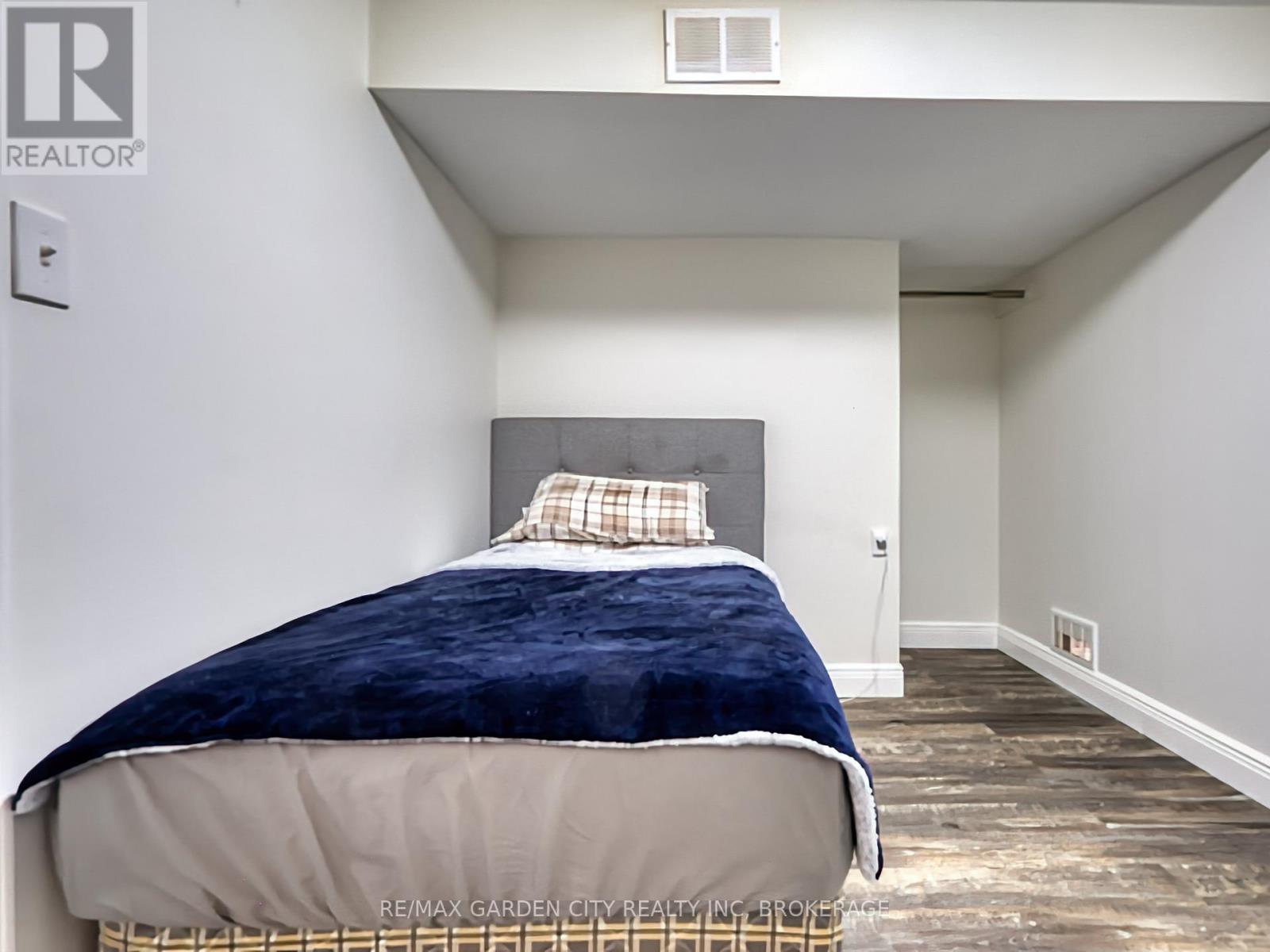 30 Glenview Avenue, St. Catharines, Ontario  L2N 2Z8 - Photo 38 - X13004036