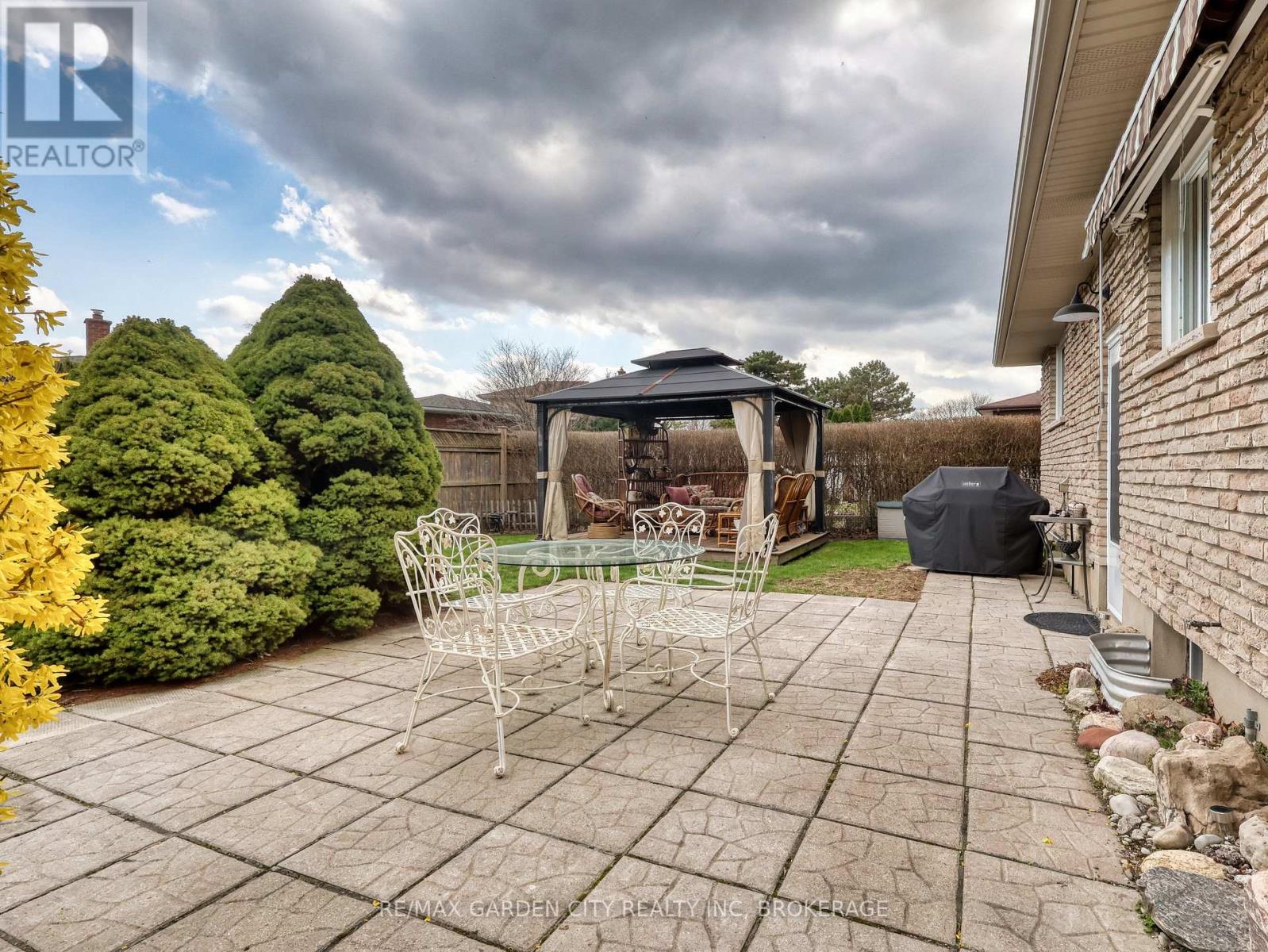 30 Glenview Avenue, St. Catharines, Ontario  L2N 2Z8 - Photo 5 - X13004036