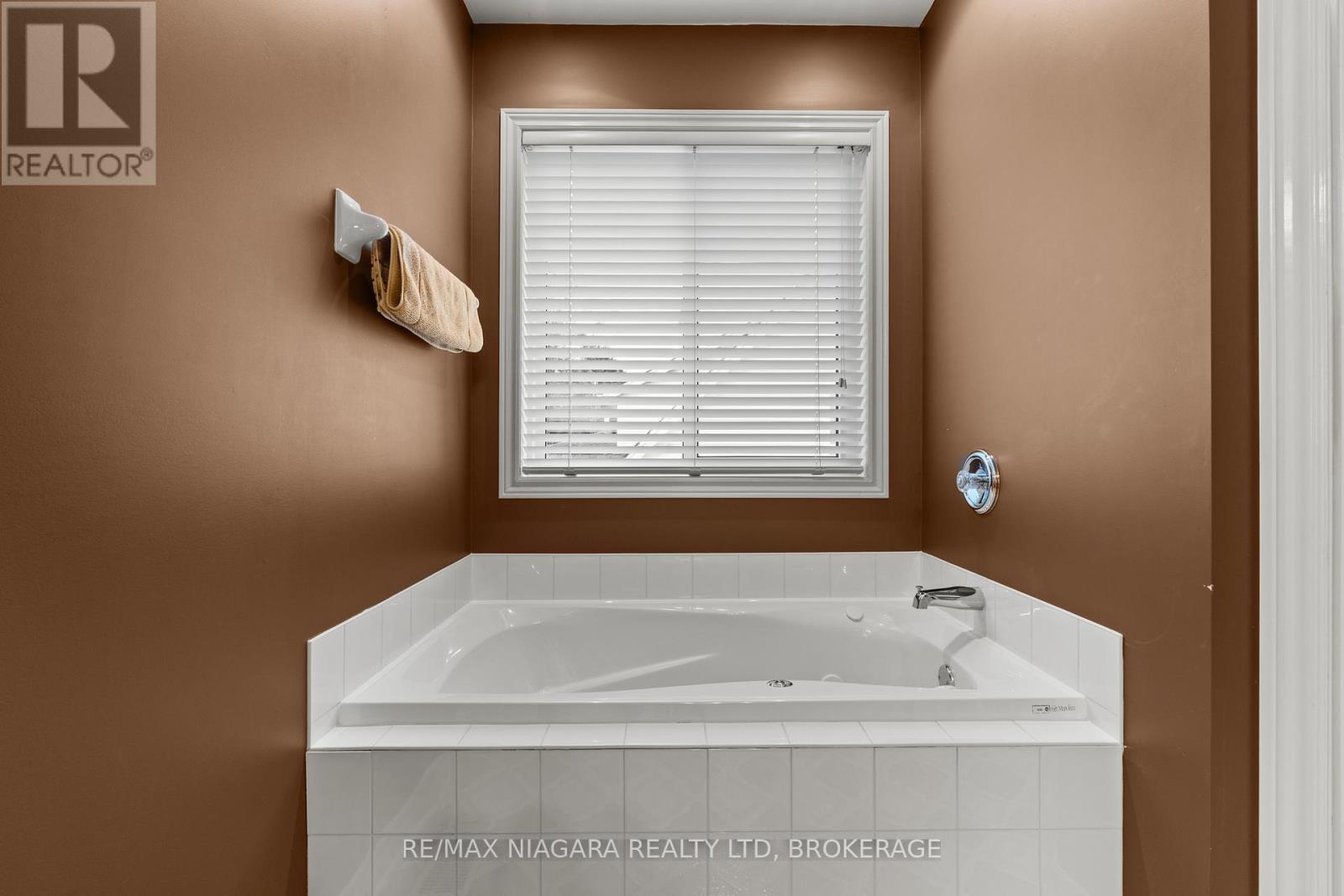 12 Oak Drive, Niagara-On-The-Lake, Ontario  L0S 1J0 - Photo 27 - X13004102