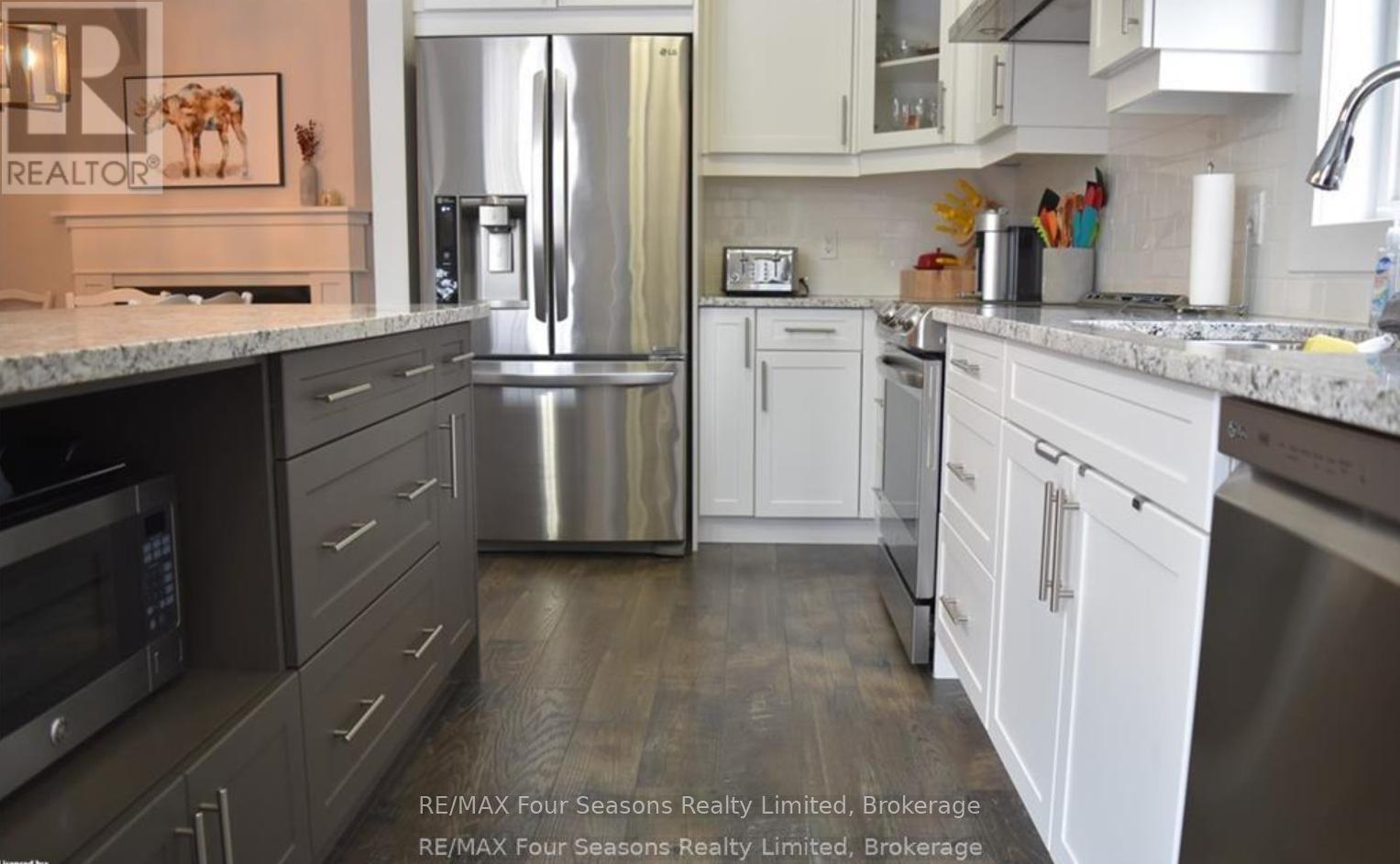 309 Yellow Birch Crescent, Blue Mountains, Ontario  L9Y 0Y5 - Photo 5 - X13004050