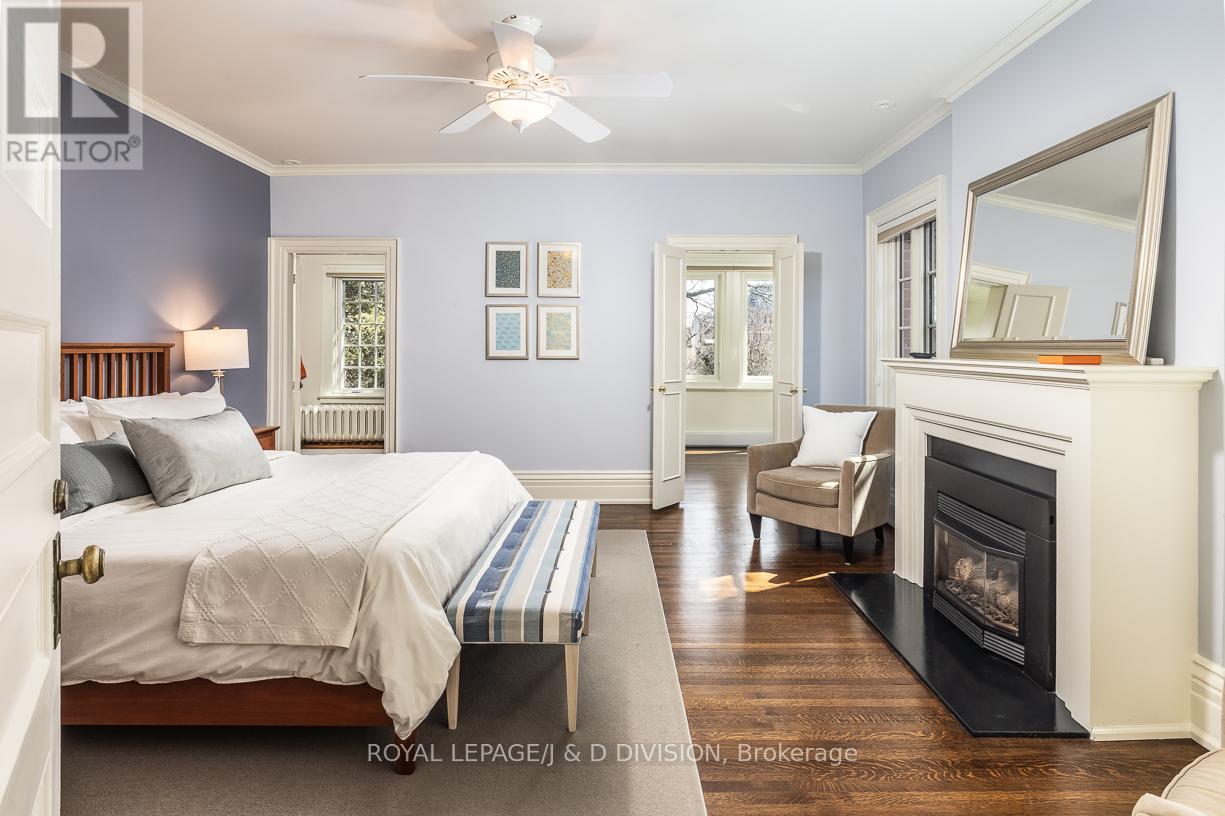 17 Parkwood Avenue, Toronto, Ontario  M4V 2W9 - Photo 27 - C13003814