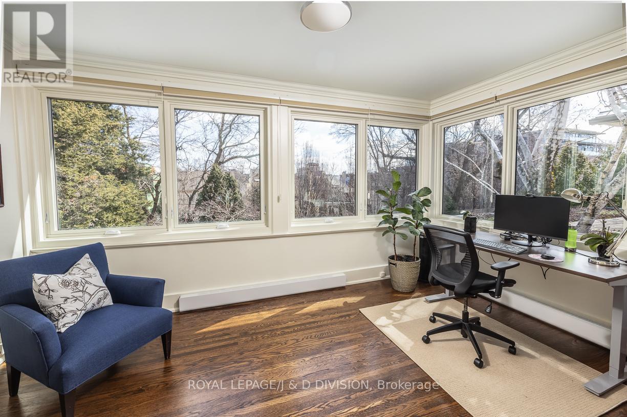 17 Parkwood Avenue, Toronto, Ontario  M4V 2W9 - Photo 29 - C13003814