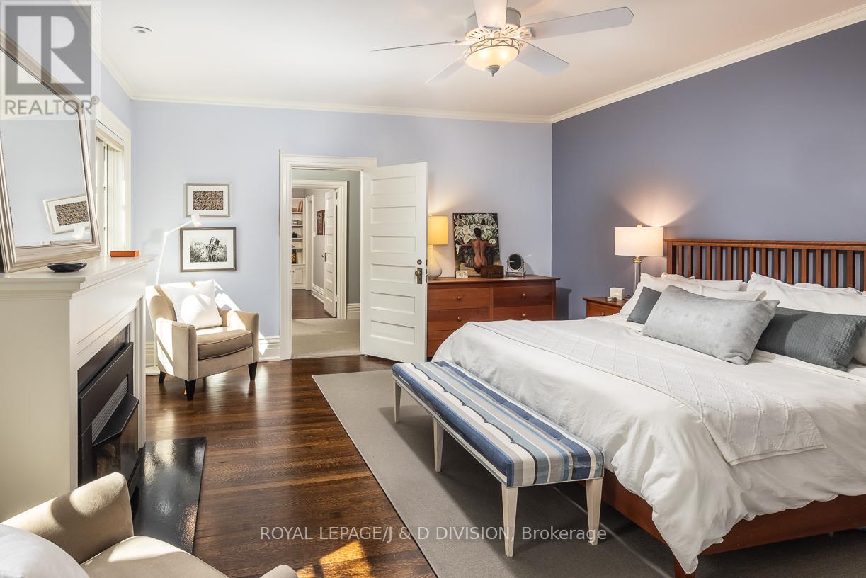 17 Parkwood Avenue, Toronto, Ontario  M4V 2W9 - Photo 33 - C13003814