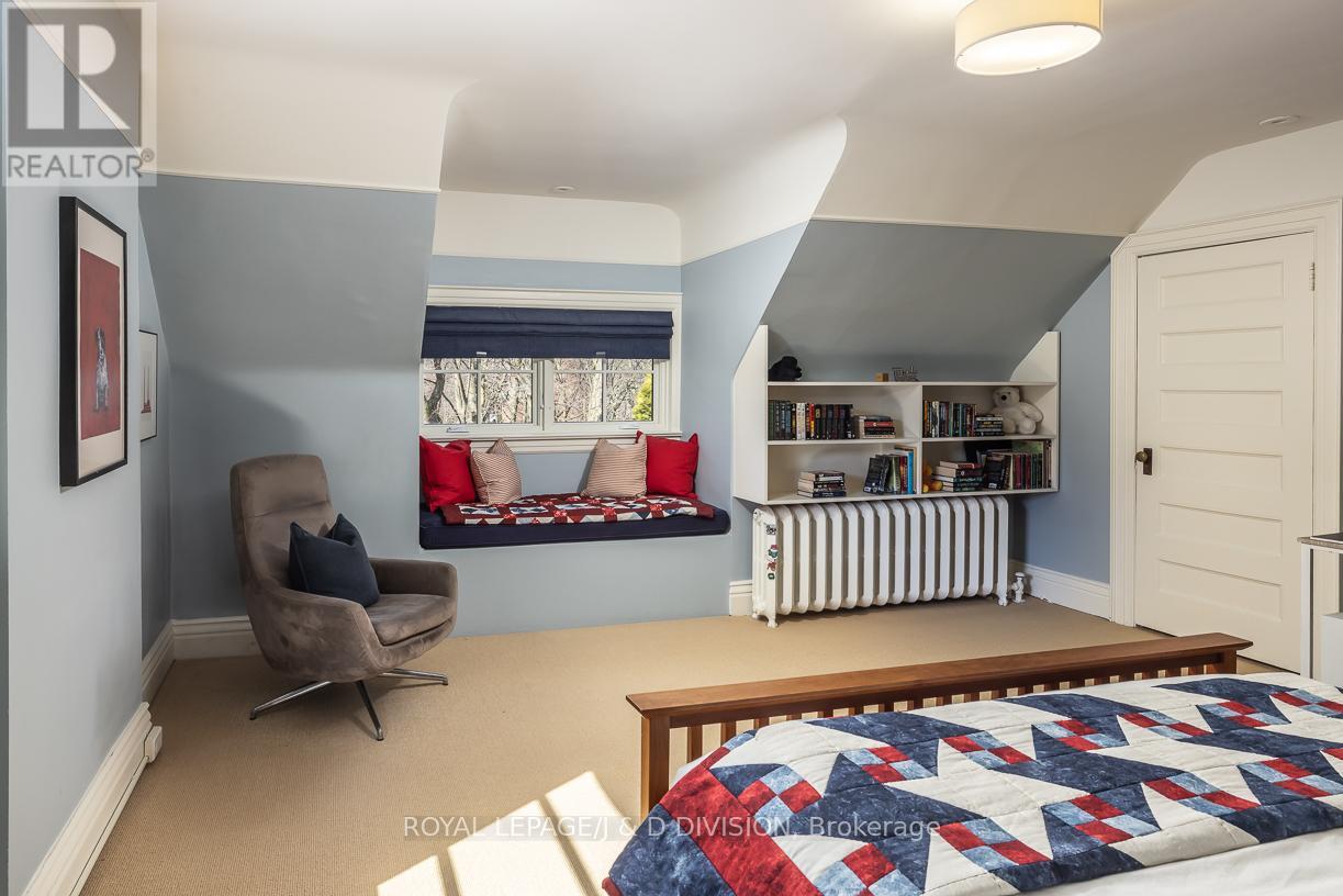 17 Parkwood Avenue, Toronto, Ontario  M4V 2W9 - Photo 41 - C13003814