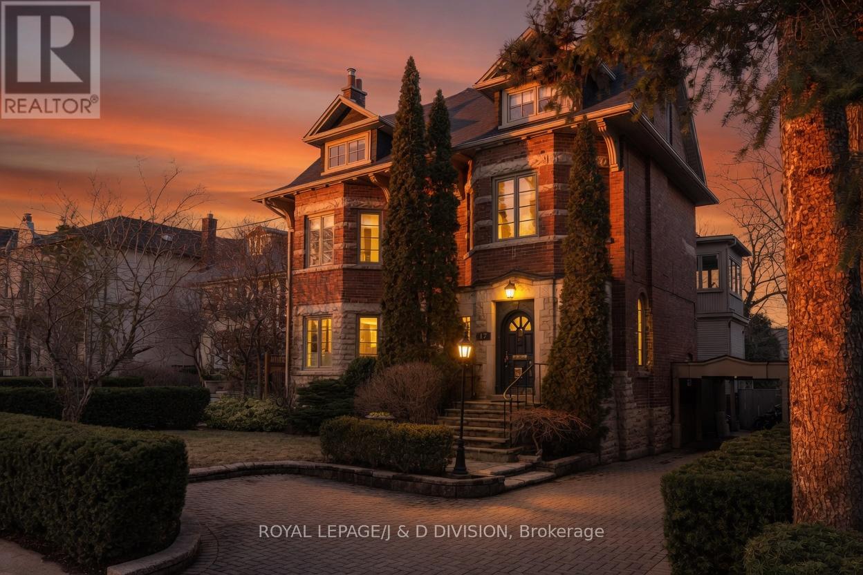 17 Parkwood Avenue, Toronto, Ontario  M4V 2W9 - Photo 49 - C13003814