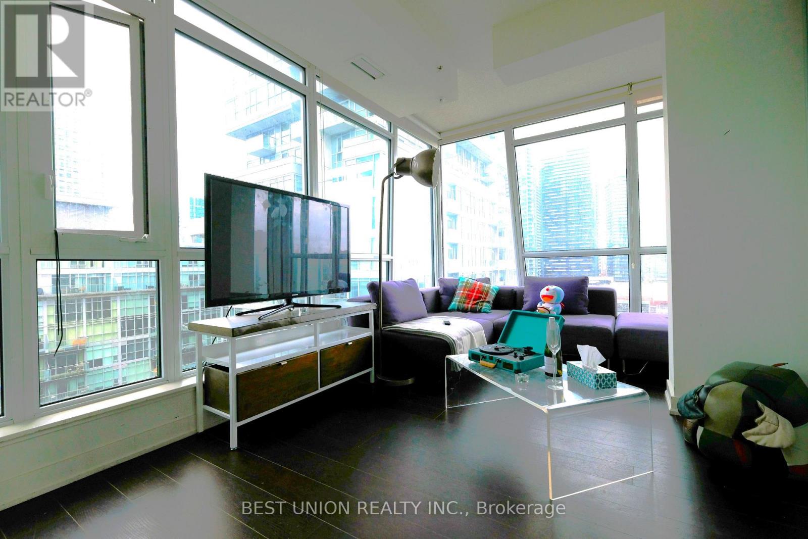 1407 - 199 Richmond Street W, Toronto, Ontario  M5V 0H4 - Photo 2 - C13003958