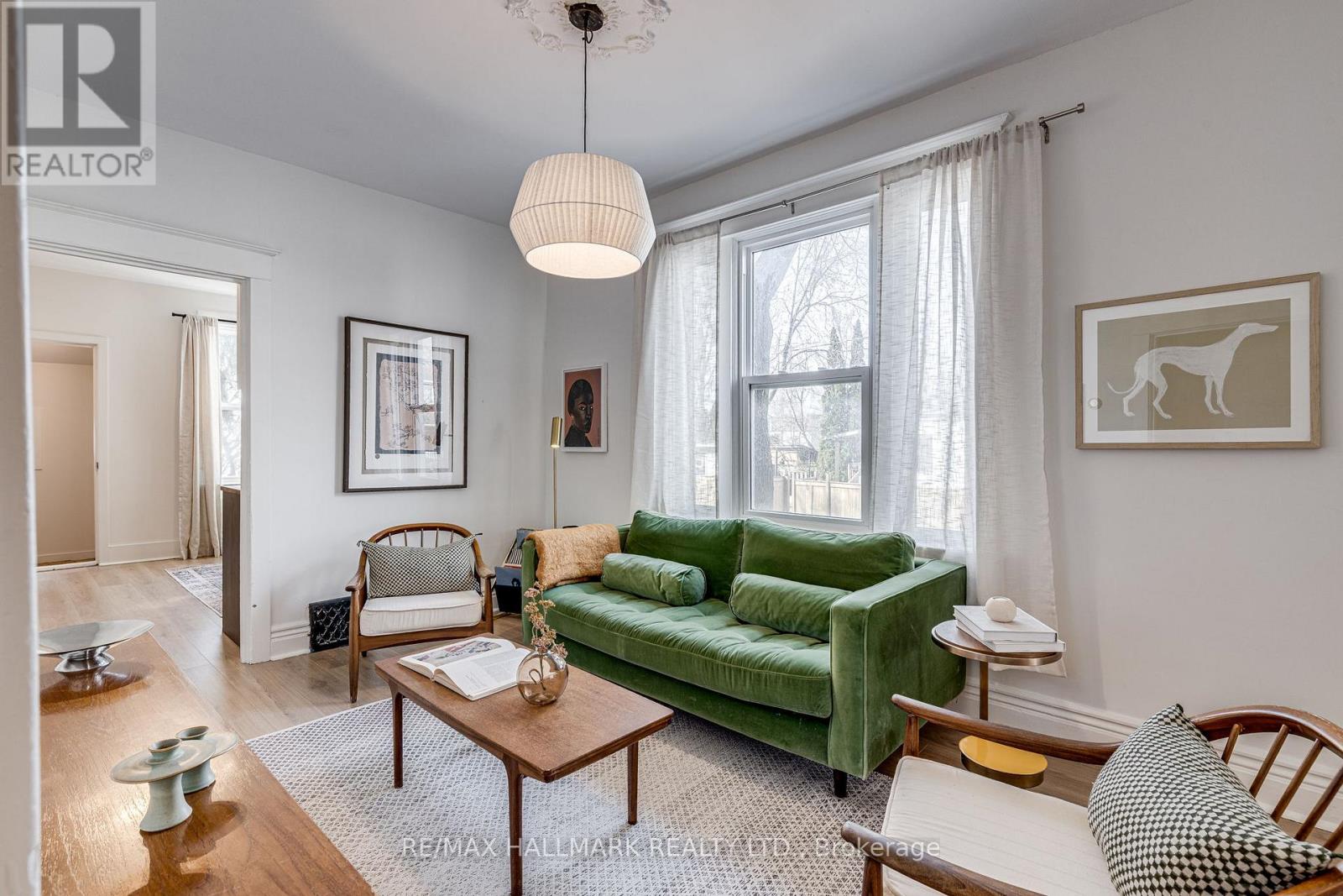 31 MYRTLE AVENUE, Toronto, Ontario