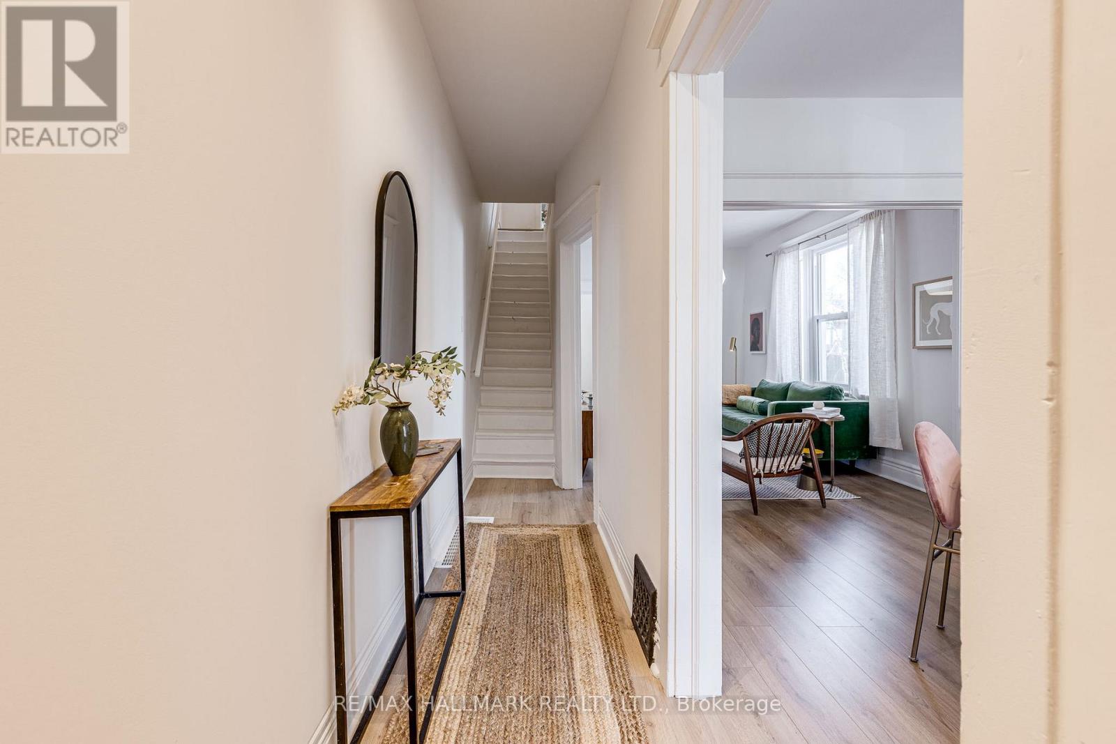 31 Myrtle Avenue, Toronto, Ontario  M4M 2A4 - Photo 5 - E12962704