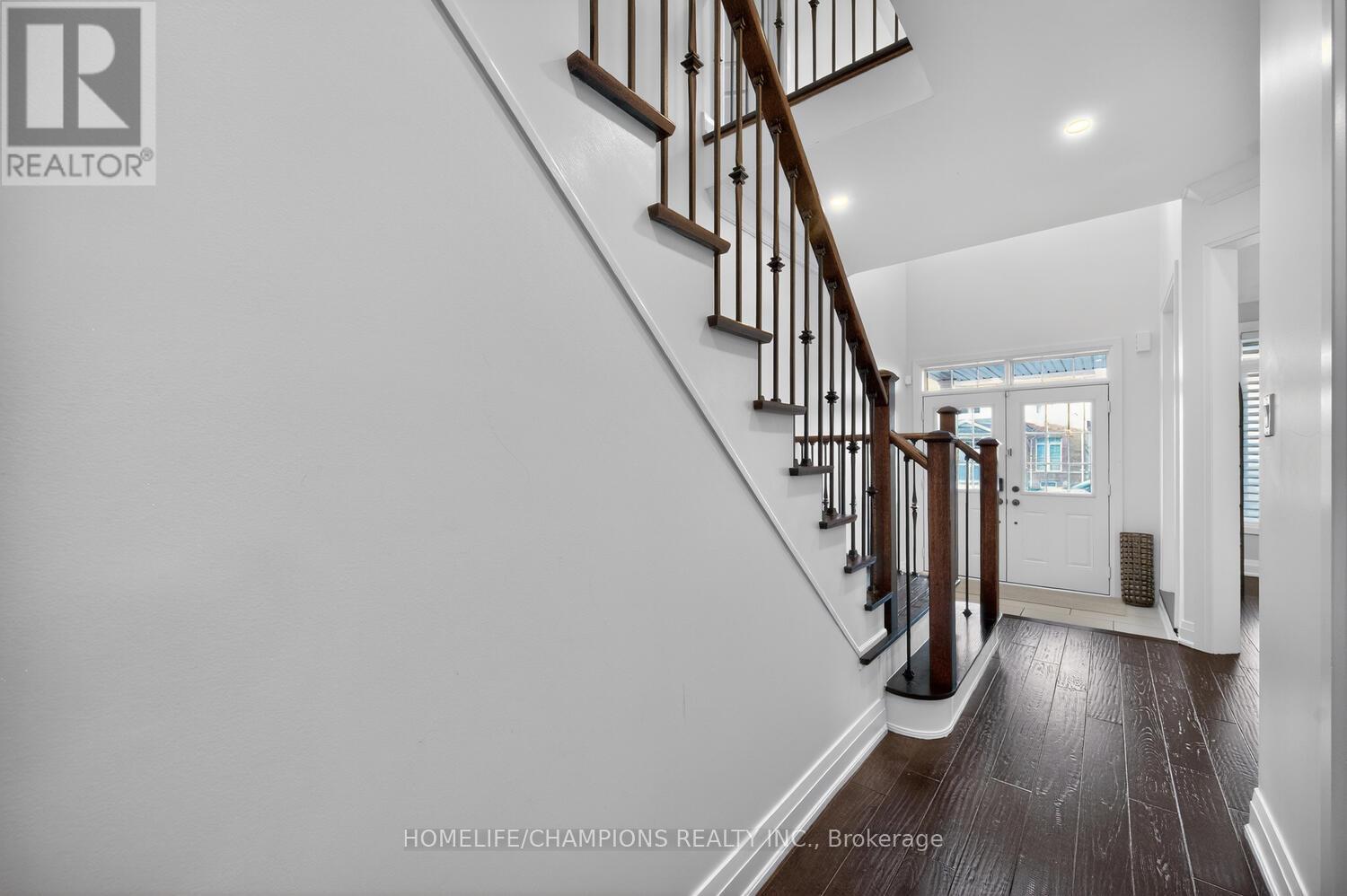 36 Truro Circle, Brampton, Ontario  L7A 4E6 - Photo 10 - W12998612