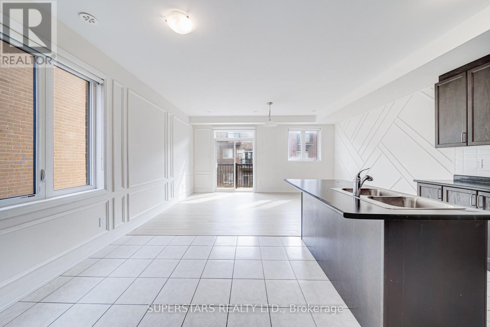 15 Sissons Way, Markham, Ontario  L6B 1R2 - Photo 4 - N13004060