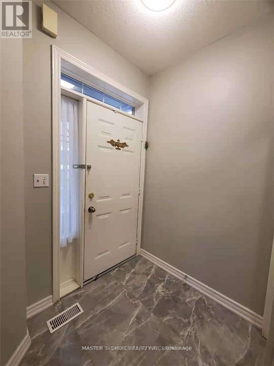 24 Golden Oak Avenue, Richmond Hill, Ontario  L4S 1Y6 - Photo 2 - N13004072