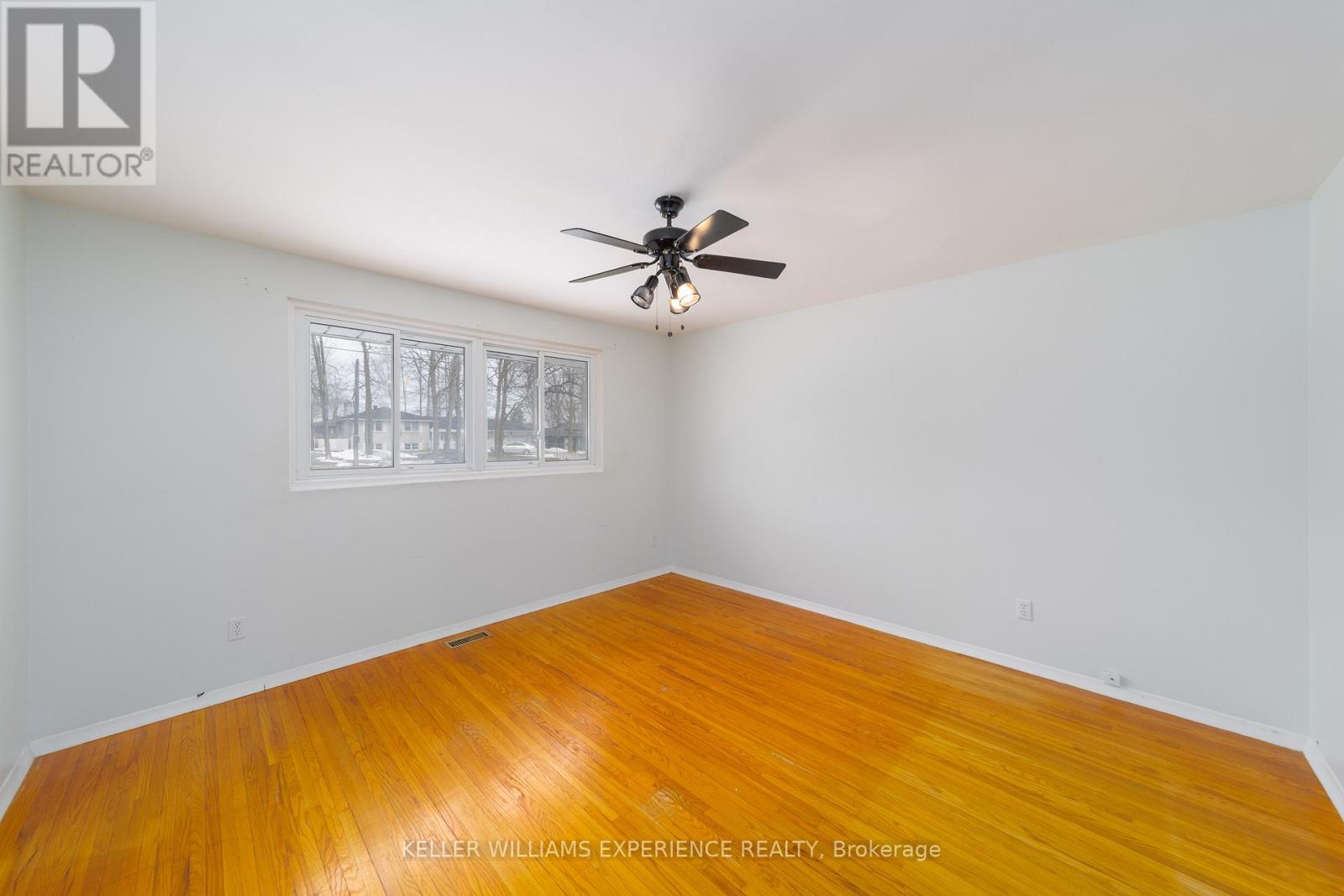 91 Cundles Road E, Barrie, Ontario  L4M 2Z8 - Photo 10 - S13004040