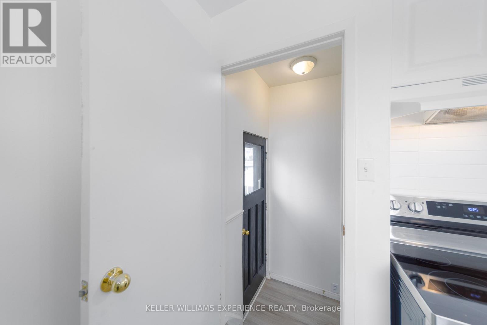 91 Cundles Road E, Barrie, Ontario  L4M 2Z8 - Photo 15 - S13004040