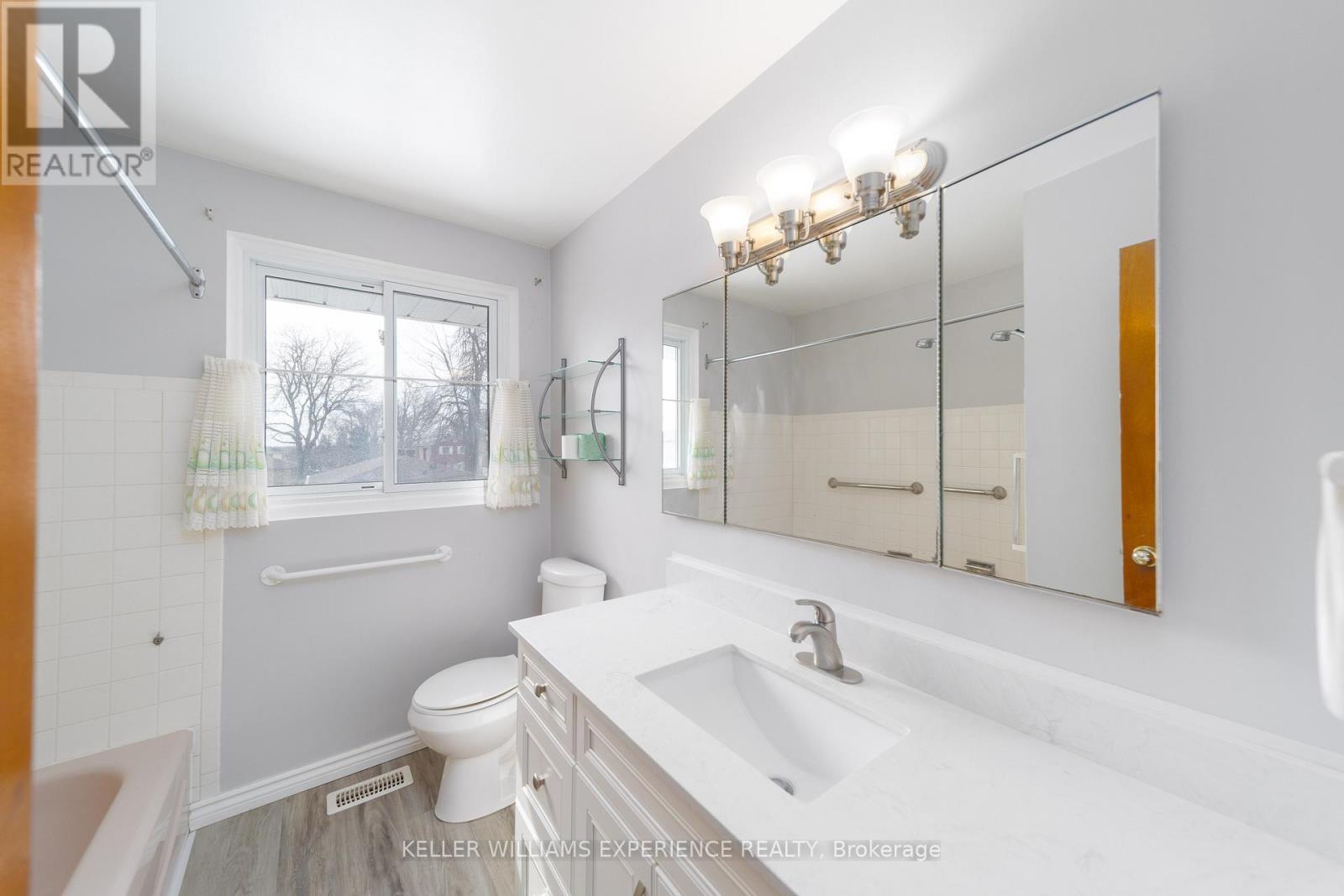 91 Cundles Road E, Barrie, Ontario  L4M 2Z8 - Photo 7 - S13004040