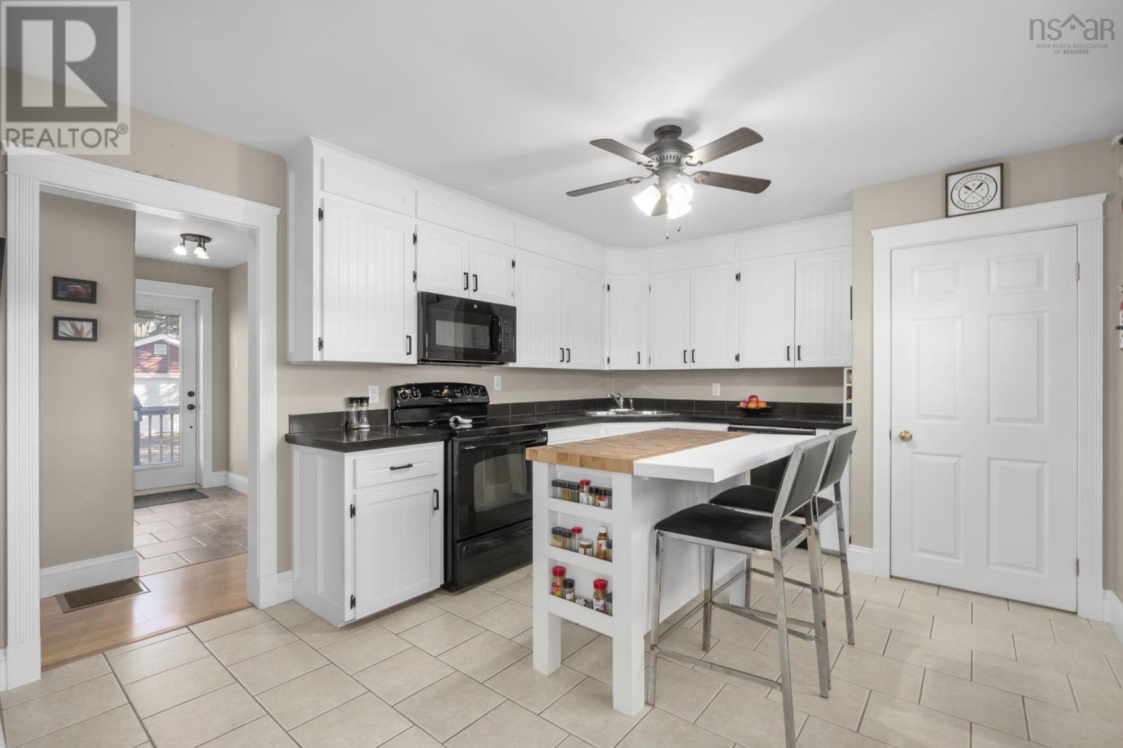 4593 Highway 1, Three Mile Plains, Nova Scotia  B0N 2T0 - Photo 6 - 202606023