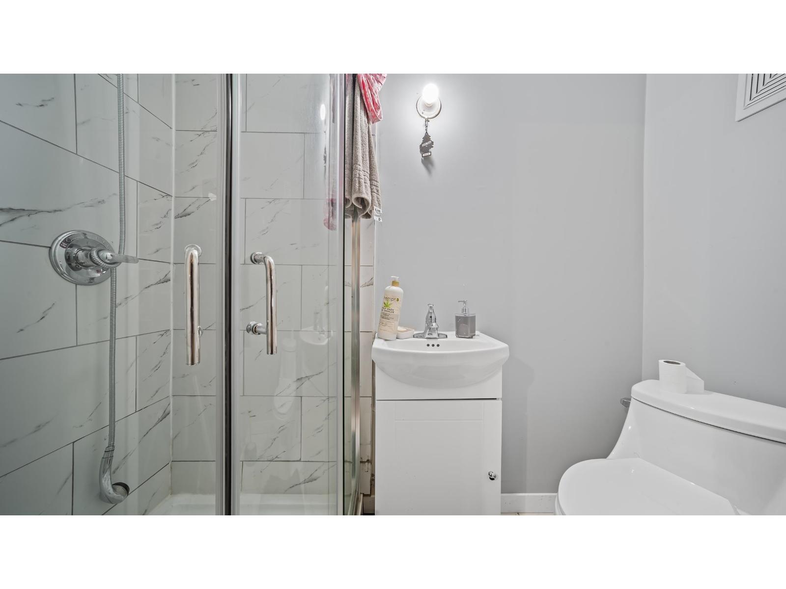 40 15399 Guildford Drive, Surrey, British Columbia  V3R 7C6 - Photo 10 - R3108450