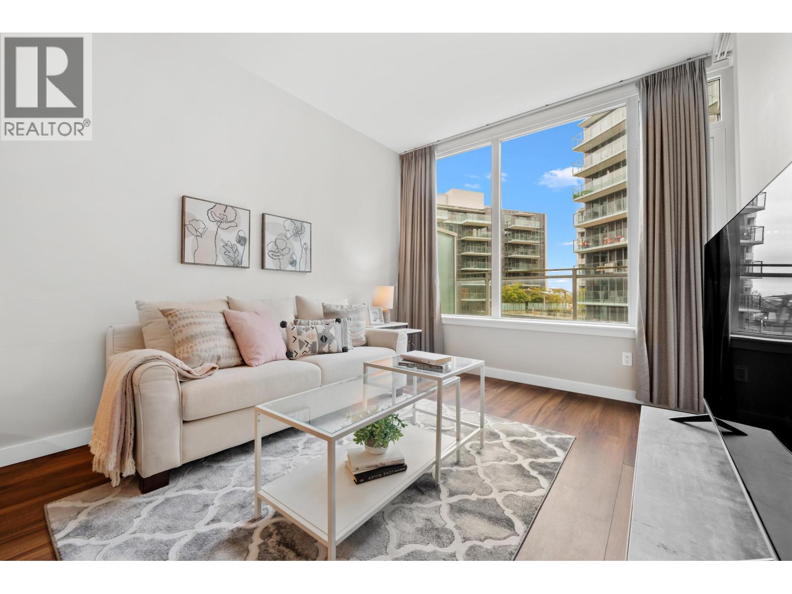 808 8628 Hazelbridge Way, Richmond, British Columbia  V6X 0R5 - Photo 2 - R3111773