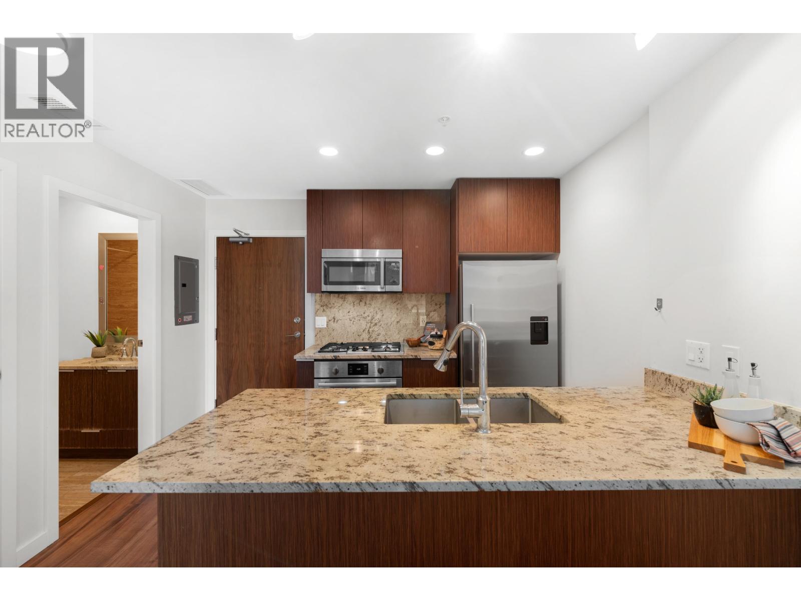 808 8628 Hazelbridge Way, Richmond, British Columbia  V6X 0R5 - Photo 12 - R3111773