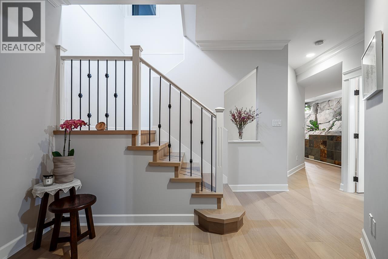 5431 West Vista Court, West Vancouver, British Columbia  V7W 3G8 - Photo 14 - R3111139