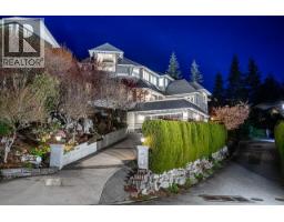 5431 WEST VISTA COURT, West Vancouver, British Columbia
