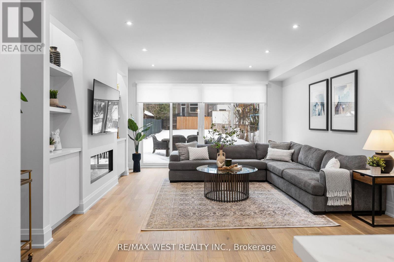 64 Gwynne Avenue, Toronto, Ontario  M6K 2C4 - Photo 15 - W13004038