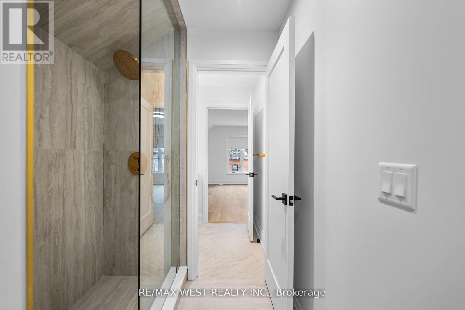 64 Gwynne Avenue, Toronto, Ontario  M6K 2C4 - Photo 33 - W13004038