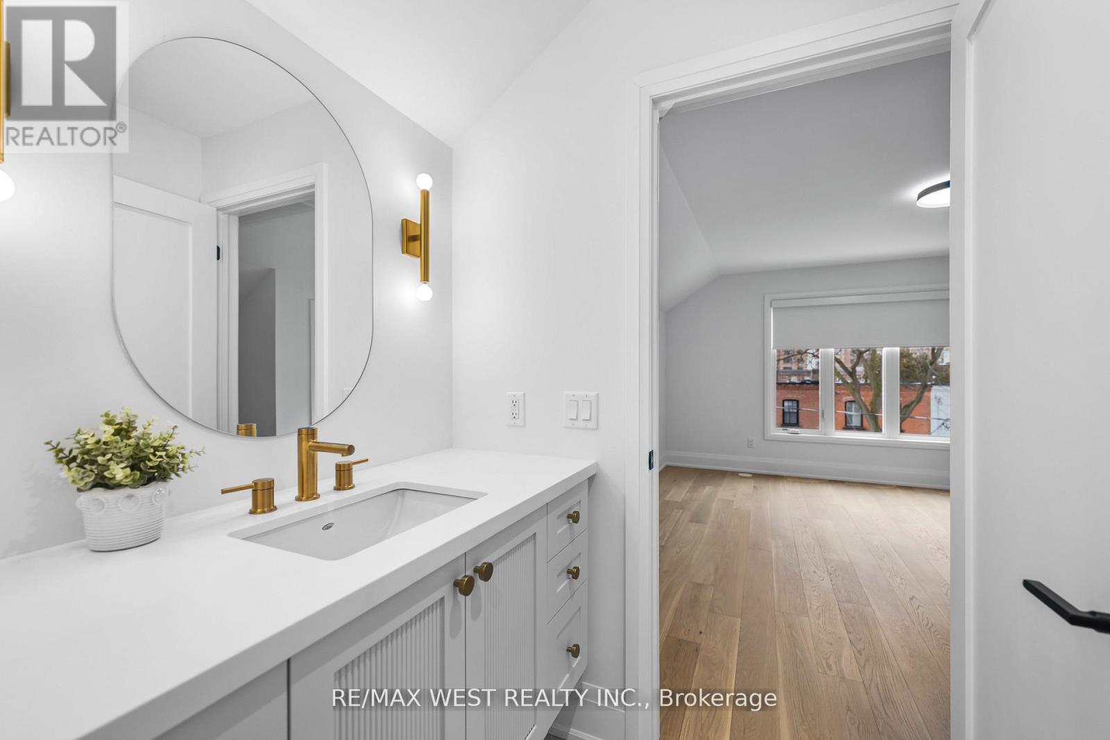 64 Gwynne Avenue, Toronto, Ontario  M6K 2C4 - Photo 34 - W13004038