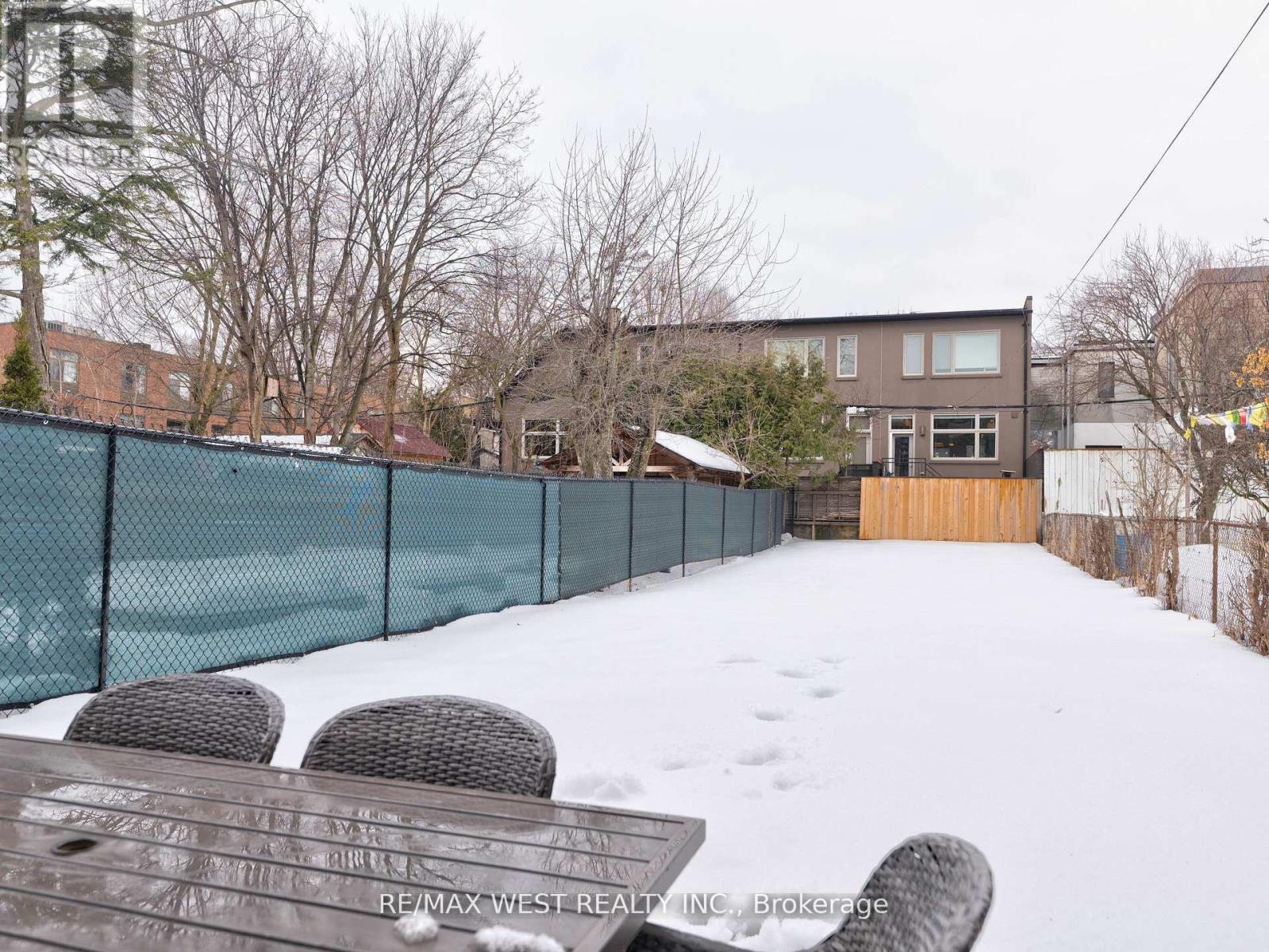 64 Gwynne Avenue, Toronto, Ontario  M6K 2C4 - Photo 37 - W13004038