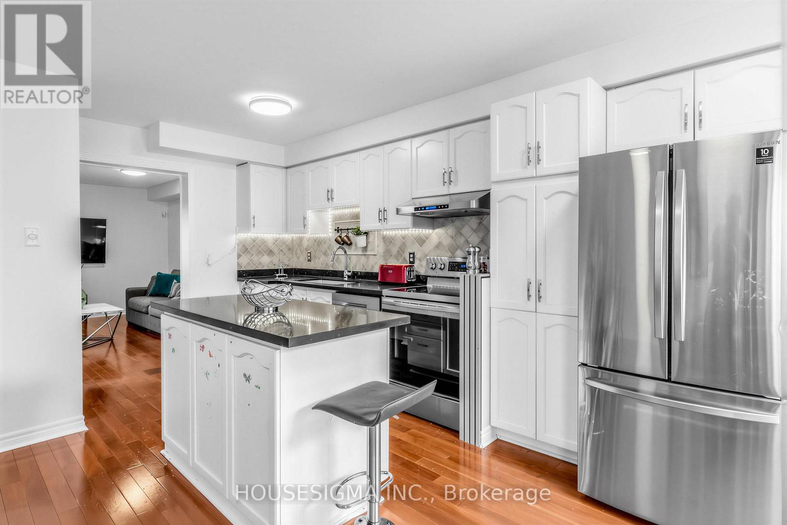 3987 Discovery Court, Mississauga, Ontario  L5N 7H8 - Photo 12 - W13004056