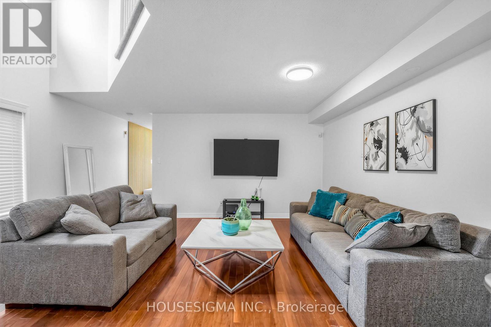 3987 Discovery Court, Mississauga, Ontario  L5N 7H8 - Photo 5 - W13004056